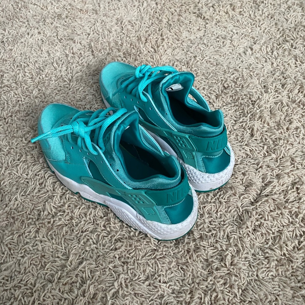 Nike Huaraches very unique color